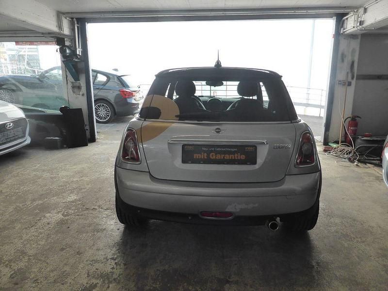 Usado Mini Cooper 120 HP (88 kW) 2007 Prateado Citadino