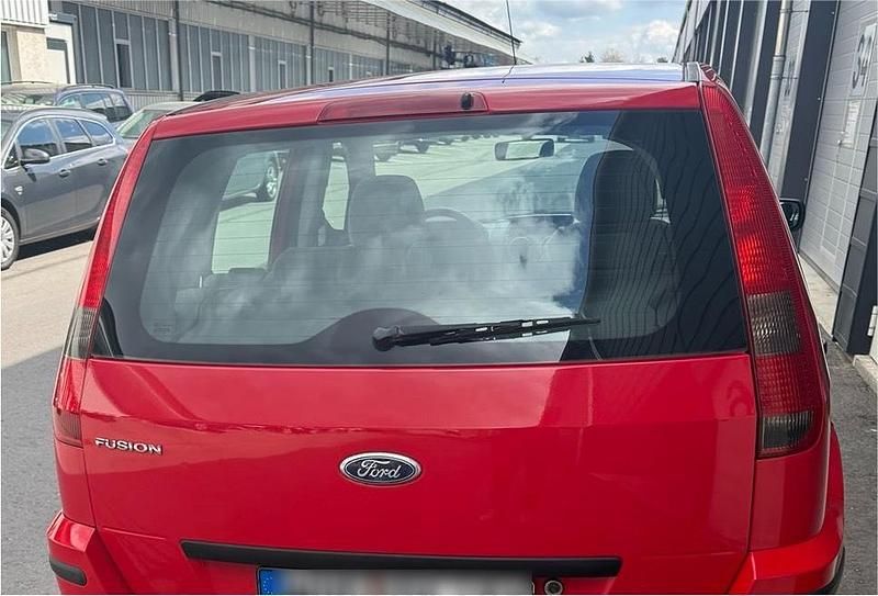 Gebraucht Ford Fusion 100 PS (73 kW) 2003 Rot Kleinwagen