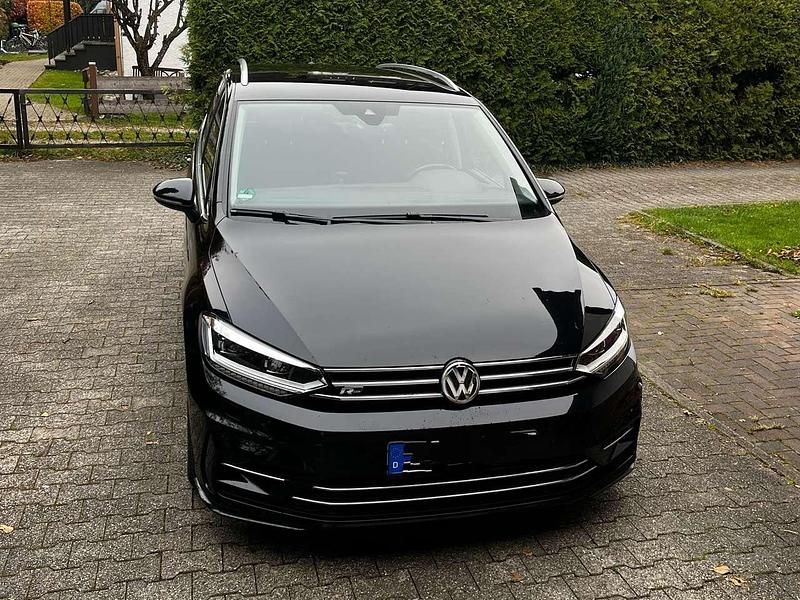 Gebraucht VW Touran Highline 150 PS (110 kW) 2019 Schwarz Van / Kleinbus