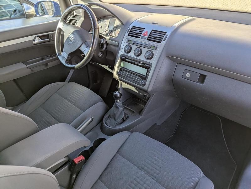 Gebraucht VW Touran Highline 140 PS (102 kW) 2009 Blau Van / Kleinbus