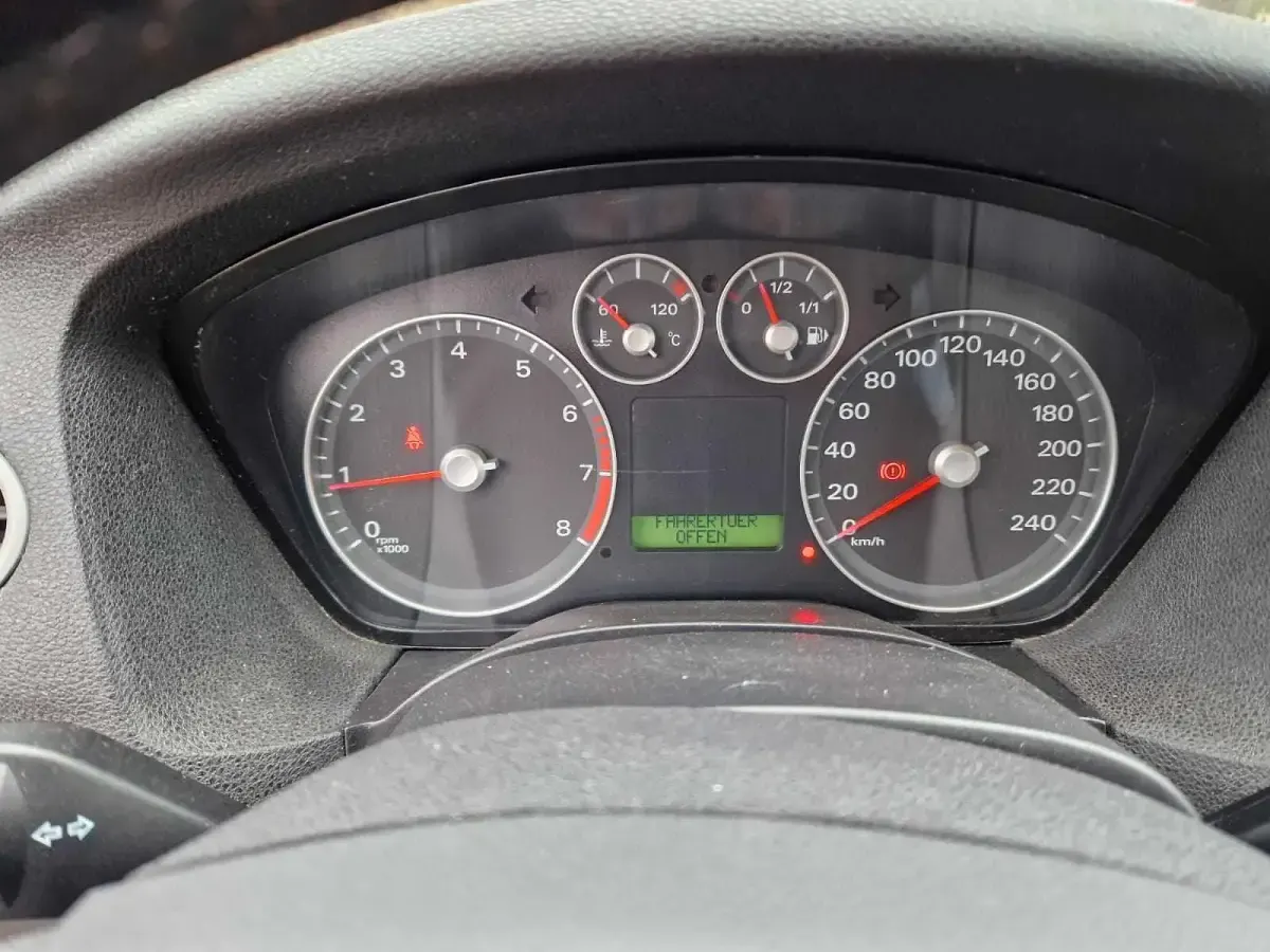 Gebraucht Ford Focus 105 PS (77 kW) 2005 Kombi