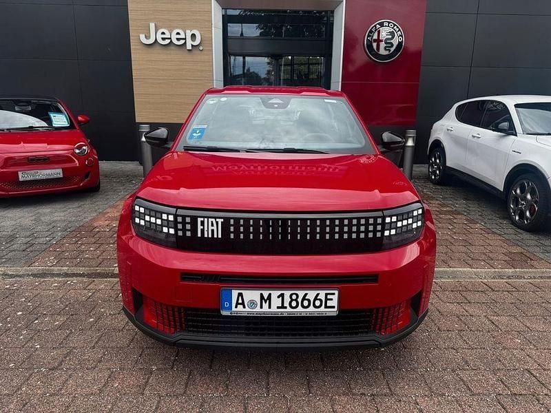 Gebraucht Fiat Grande Panda Red 83 kW (113 PS) 2025 Rot Kleinwagen