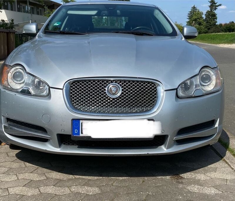 Silber Gebraucht 2008 Jaguar XF Luxury Limousine | 2.750 € (Superpreis) - Bild 1/4