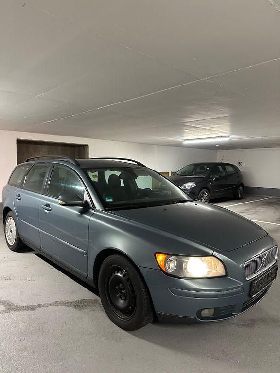 Second-hand Volvo V50 105 CP (77 kW) 2004 Gri Break