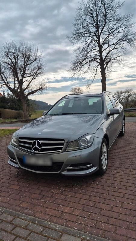 Grau Gebraucht 2012 Mercedes C200 Kombi | 8.000 € (Superpreis) - Bild 1/4
