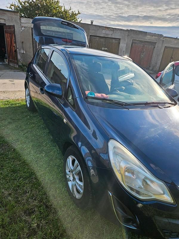 Blau Gebraucht 2011 Opel Corsa Kleinwagen | 5.000 € - Bild 1/4