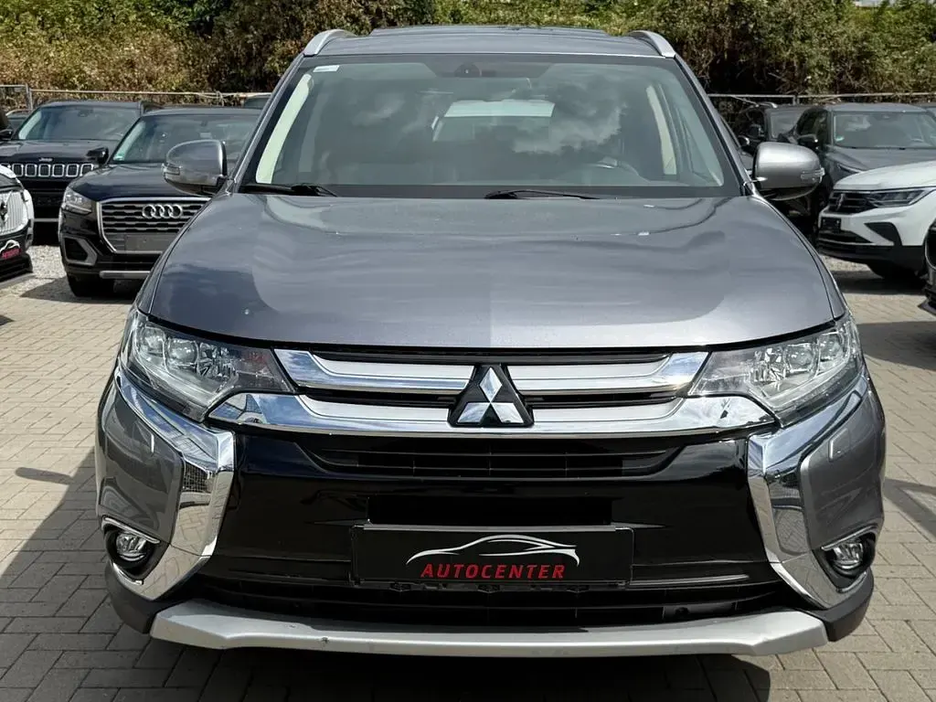 Gebraucht Mitsubishi Outlander Top 150 PS (110 kW) 2017 Grau SUV