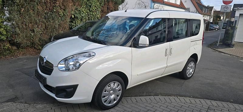 Gebraucht Opel Combo 120 PS (88 kW) 2017 Weiß Van / Kleinbus