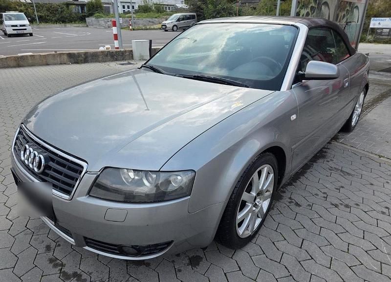 Grau Gebraucht 2005 Audi A4 Cabriolet Cabrio | 2.000 € (Superpreis) - Bild 1/4