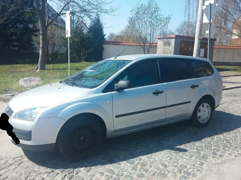 Gebraucht Ford Focus 109 PS (80 kW) 2006 Grau Kombi