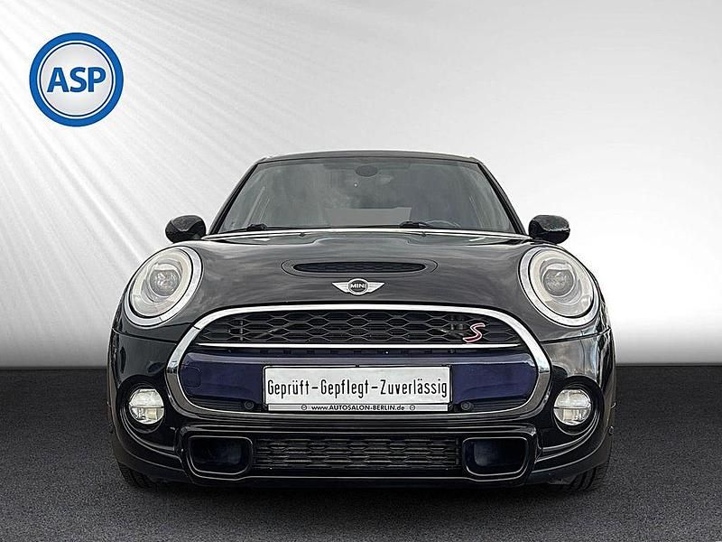 Gebraucht Mini Cooper SD Chili 170 PS (125 kW) 2017 Midnight black metallic Kleinwagen