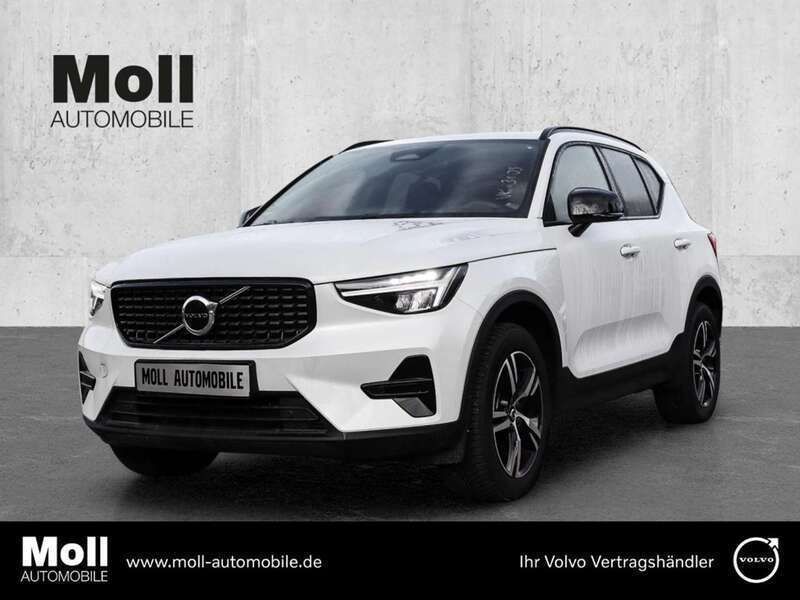 Weiss Gebraucht 2023 Volvo XC40 Plus SUV | 33.295 € (Guter Preis) - Bild 1/4