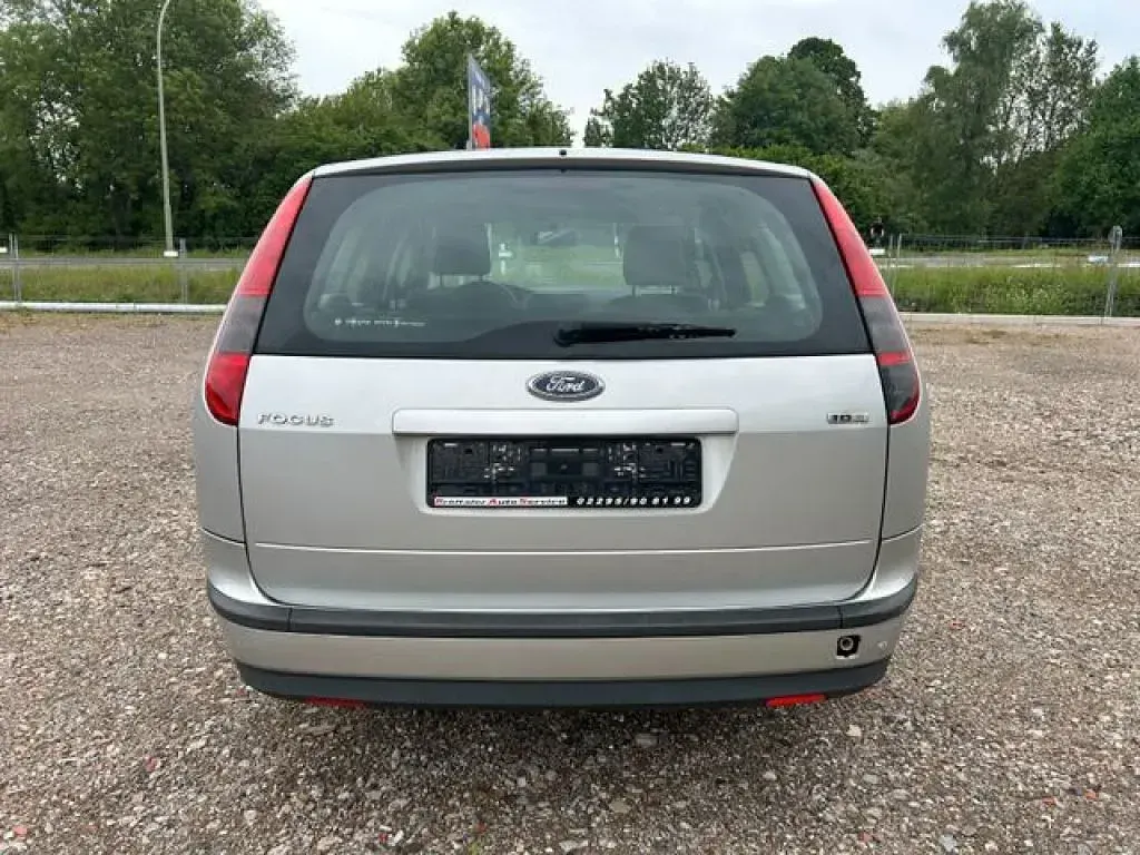 Używany Ford Focus Fun X 109 KM (80 kW) 2007 Srebrny Kombi