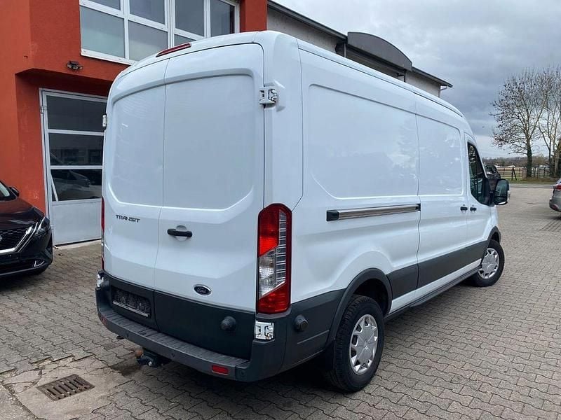 Gebraucht Ford Transit Trend 131 PS (96 kW) 2019 Frozen white Van / Kleinbus