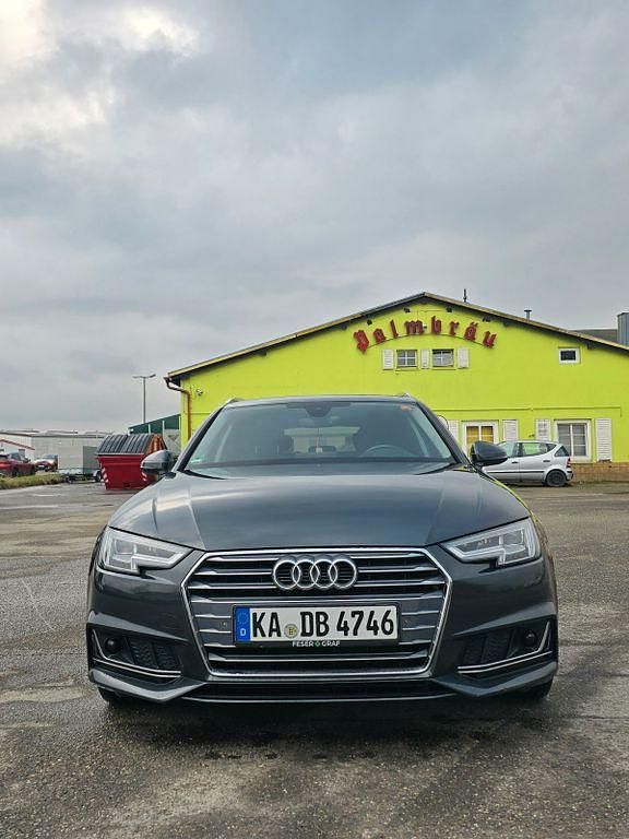 Grau Gebraucht 2018 Audi A4 Sport Kombi | 15.400 € (Guter Preis) - Bild 1/4
