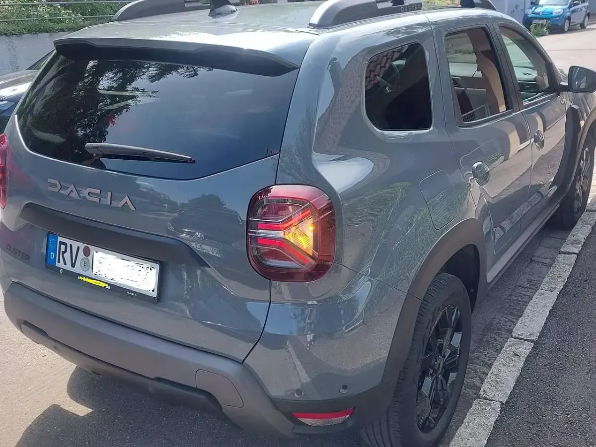 Gebraucht Dacia Duster Extreme 150 PS (110 kW) 2023 Grau SUV