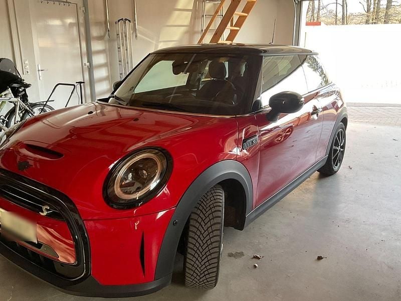 Rot Gebraucht 2021 Mini Cooper SE Classic Kleinwagen | 13.500 € (Superpreis) - Bild 1/4