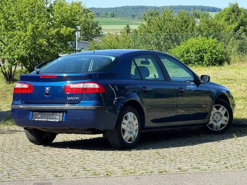Gebraucht Renault Laguna II Dynamique 135 PS (99 kW) 2004 Blau Limousine