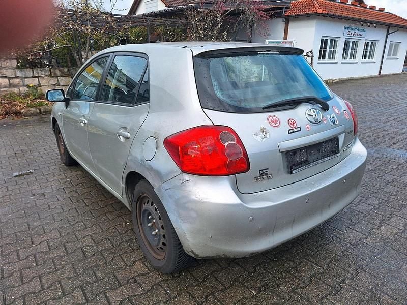 Gebraucht Toyota Auris 97 PS (71 kW) 2008 Silber Kleinwagen
