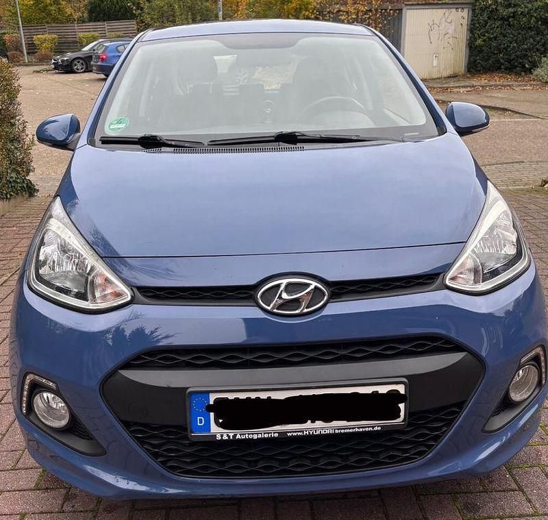 Blau Gebraucht 2014 Hyundai i10 Edition Kleinwagen | 5.600 € (Guter Preis) - Bild 1/4