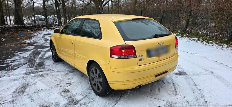 Gebraucht Audi A3 115 PS (84 kW) 2005 Gelb Kleinwagen