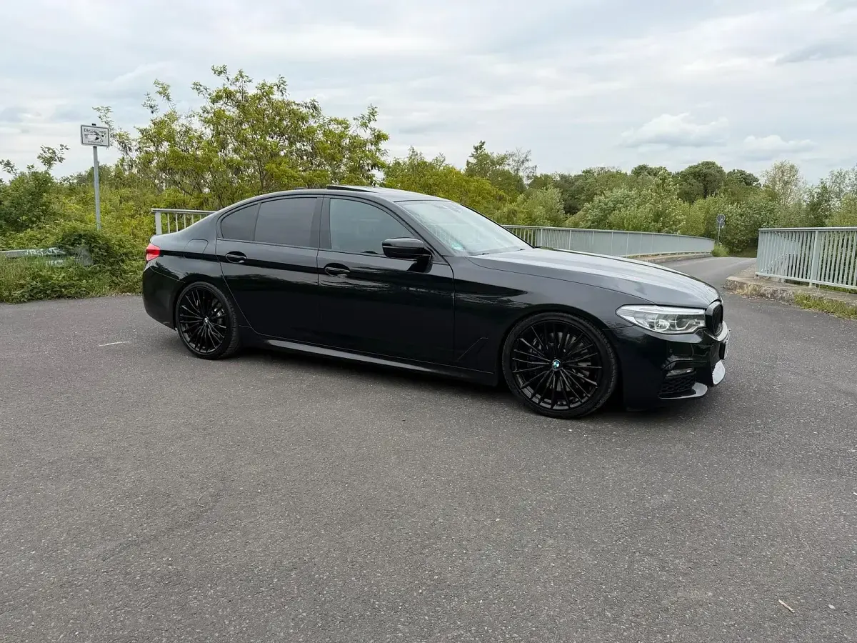 Gebraucht BMW 540 320 PS (235 kW) 2017 Schwarz Limousine