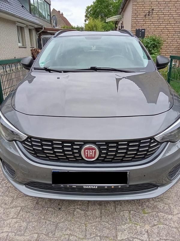 Grau Gebraucht 2019 Fiat Tipo Pop Kombi | 11.500 € (Fairer Preis) - Bild 1/4