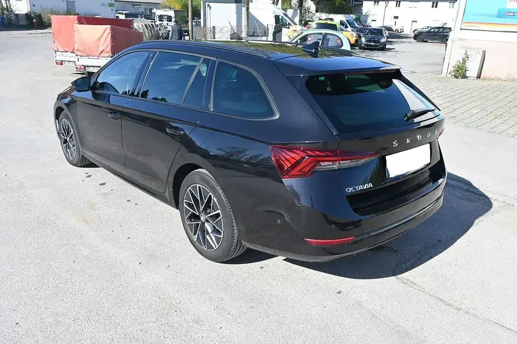 Gebraucht Skoda Octavia 150 PS (110 kW) 2021 Schwarz Limousine