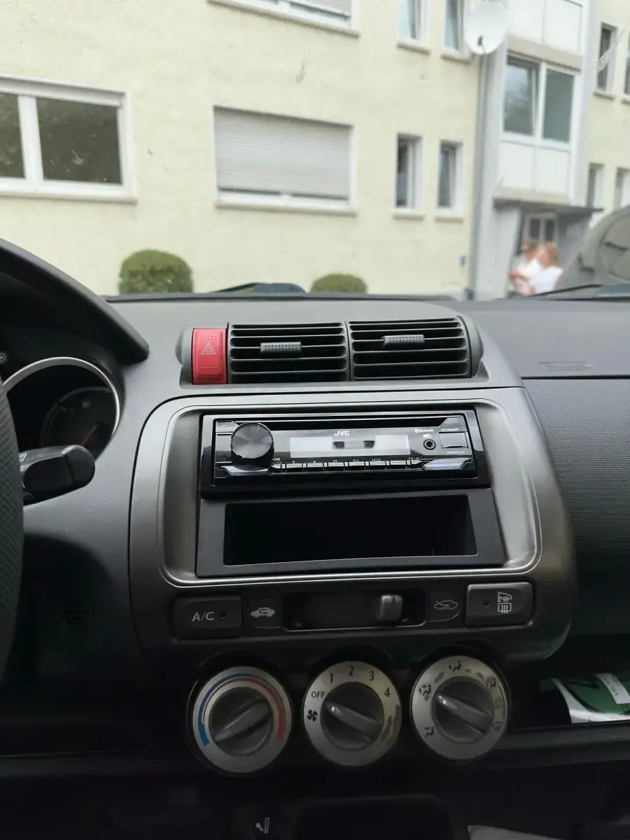 Gebraucht Honda Jazz 78 PS (57 kW) 2006 Rot Kleinwagen