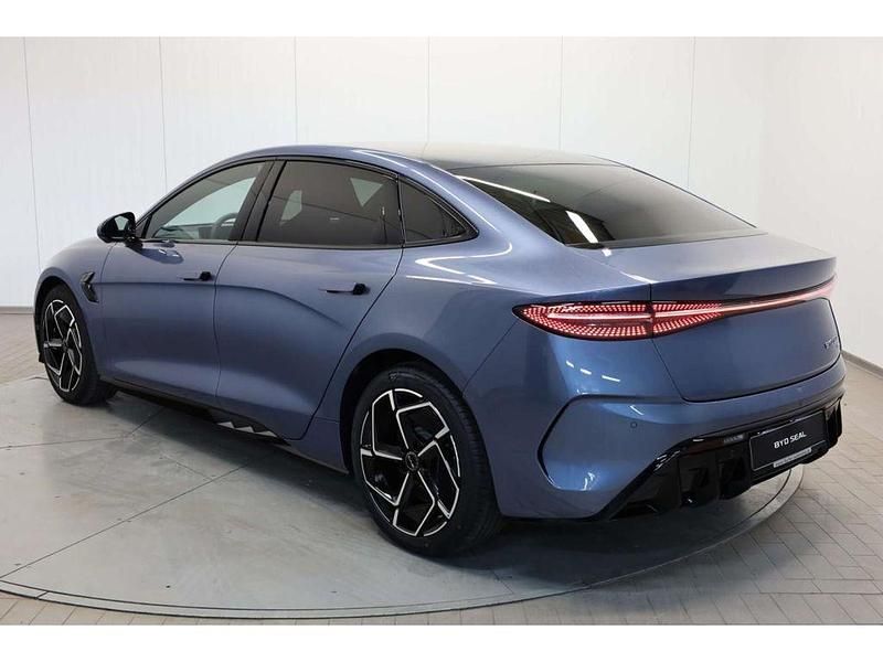 Neu BYD Seal Design 230 kW (313 PS) 2026 Atlantis grey Limousine