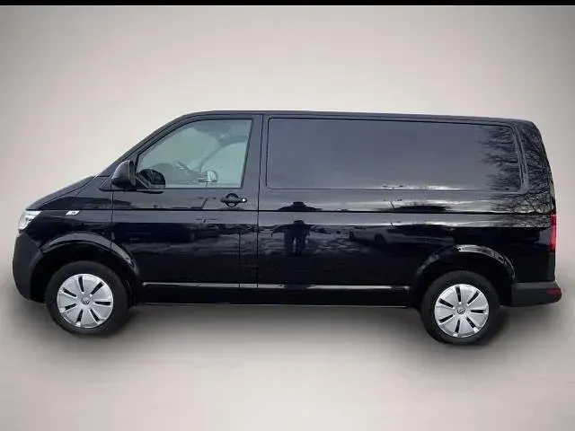 Gebraucht VW T6.1 110 PS (80 kW) 2022 Manufacturer Van