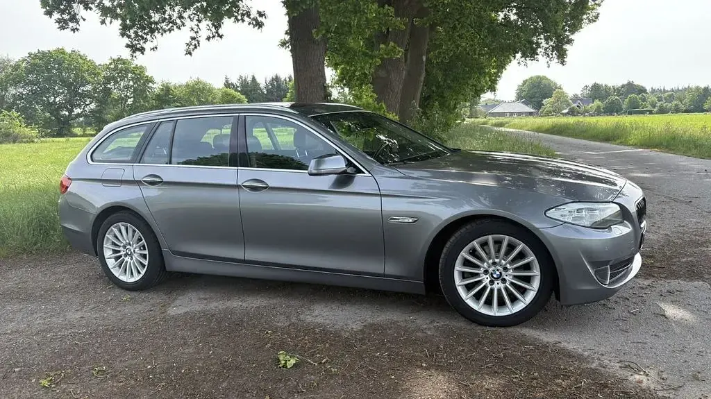 Gebraucht BMW 523 Performance 204 PS (150 kW) 2011 Grau Kombi