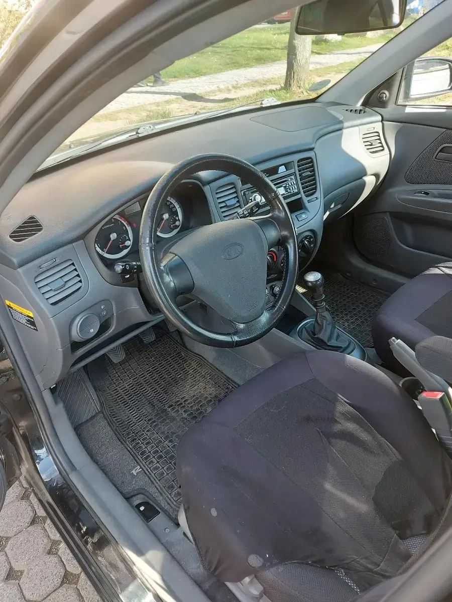 Gebraucht Kia Rio 110 PS (80 kW) 2007 Schwarz Kleinwagen