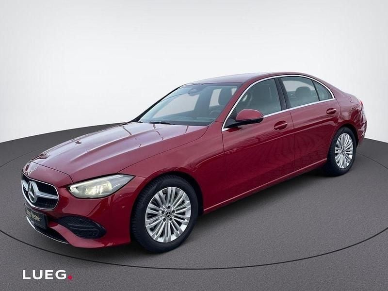Gebraucht Mercedes C200 Avantgarde 204 PS (150 kW) 2024 Rot Limousine