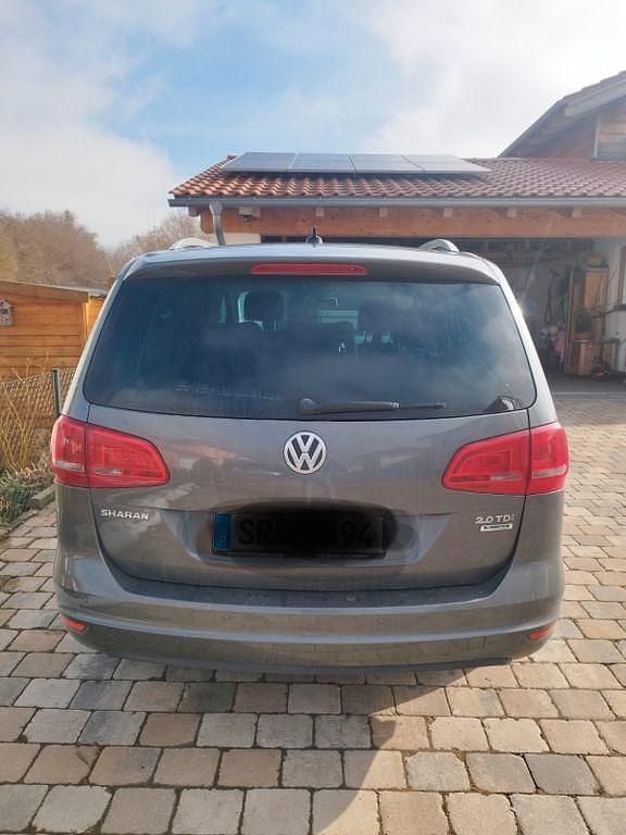 Gebraucht VW Sharan Highline 177 PS (130 kW) 2015 Grau Van / Kleinbus