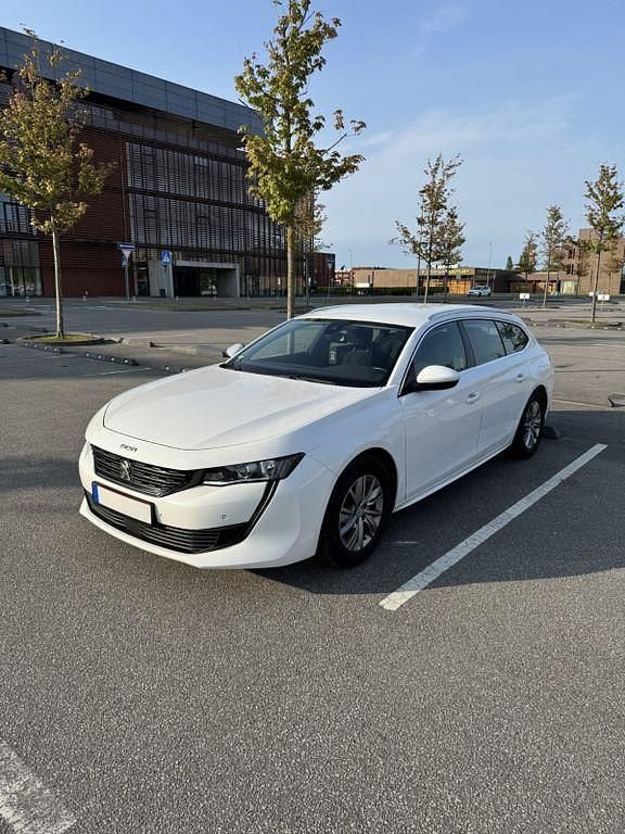 Weiß Gebraucht 2019 Peugeot 508 Active Kombi | 12.100 € (Etwas zu teuer) - Bild 1/4