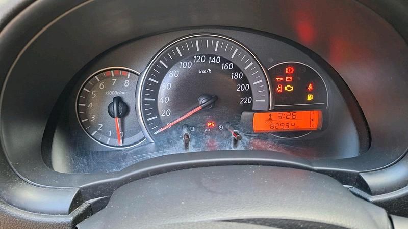 Gebraucht Nissan Micra 80 PS (58 kW) 2014 Weiß Kleinwagen