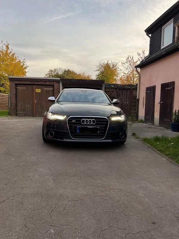 Second-hand Audi S6 435 CP (319 kW) 2011 Berlinǎ