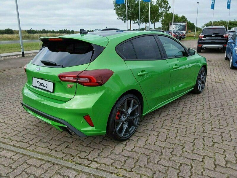 Gebraucht Ford Focus ST 349 PS (256 kW) 2023 Mean green (metallic) Limousine