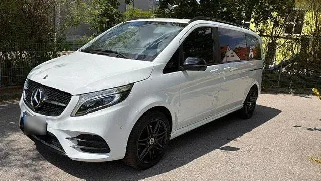 Gebraucht Mercedes V300 AMG 237 PS (174 kW) 2021 Weiß Van / Kleinbus