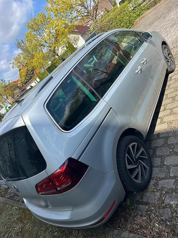 Gebraucht VW Sharan 150 PS (110 kW) 2019 Silber Van / Kleinbus