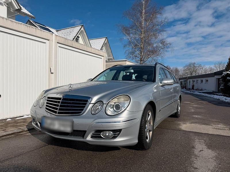 Gebraucht Mercedes E220 Avantgarde 170 PS (125 kW) 2009 Silber Kombi