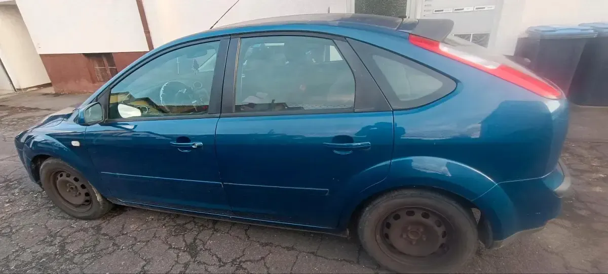 Usado Ford Focus 110 CV (80 kW) 2008 Azul Berlina