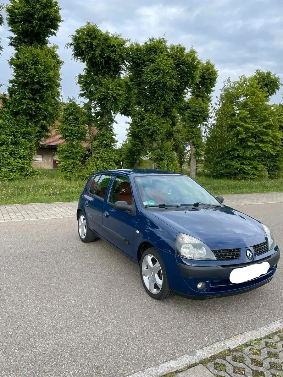 Occasion Renault Clio II 75 ch (55 kW) 2003 Violet Berline