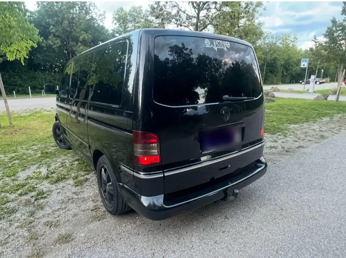 Gebraucht VW Multivan 174 PS (127 kW) 2008 Schwarz Van / Kleinbus