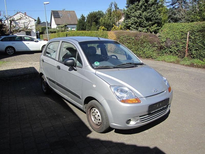 Gebraucht Chevrolet Matiz 52 PS (38 kW) 2009 Silber Kleinwagen