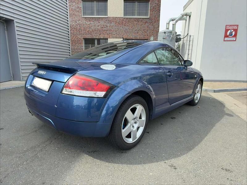 Second-hand Audi TT 150 CP (110 kW) 2005 Albastru Coupe