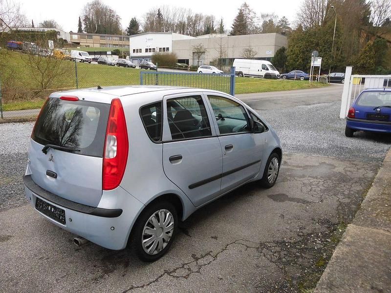 Gebraucht Mitsubishi Colt Invite 95 PS (69 kW) 2005 Blau Kleinwagen
