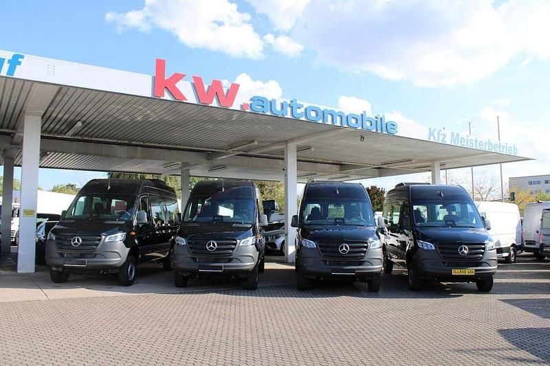 Neu Mercedes Sprinter 190 PS (139 kW) 2025 Schwarz Van