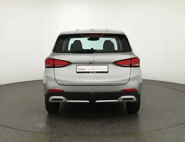Uusi MG ZS 116 HP (85 kW) 2025 Hopea Sedan